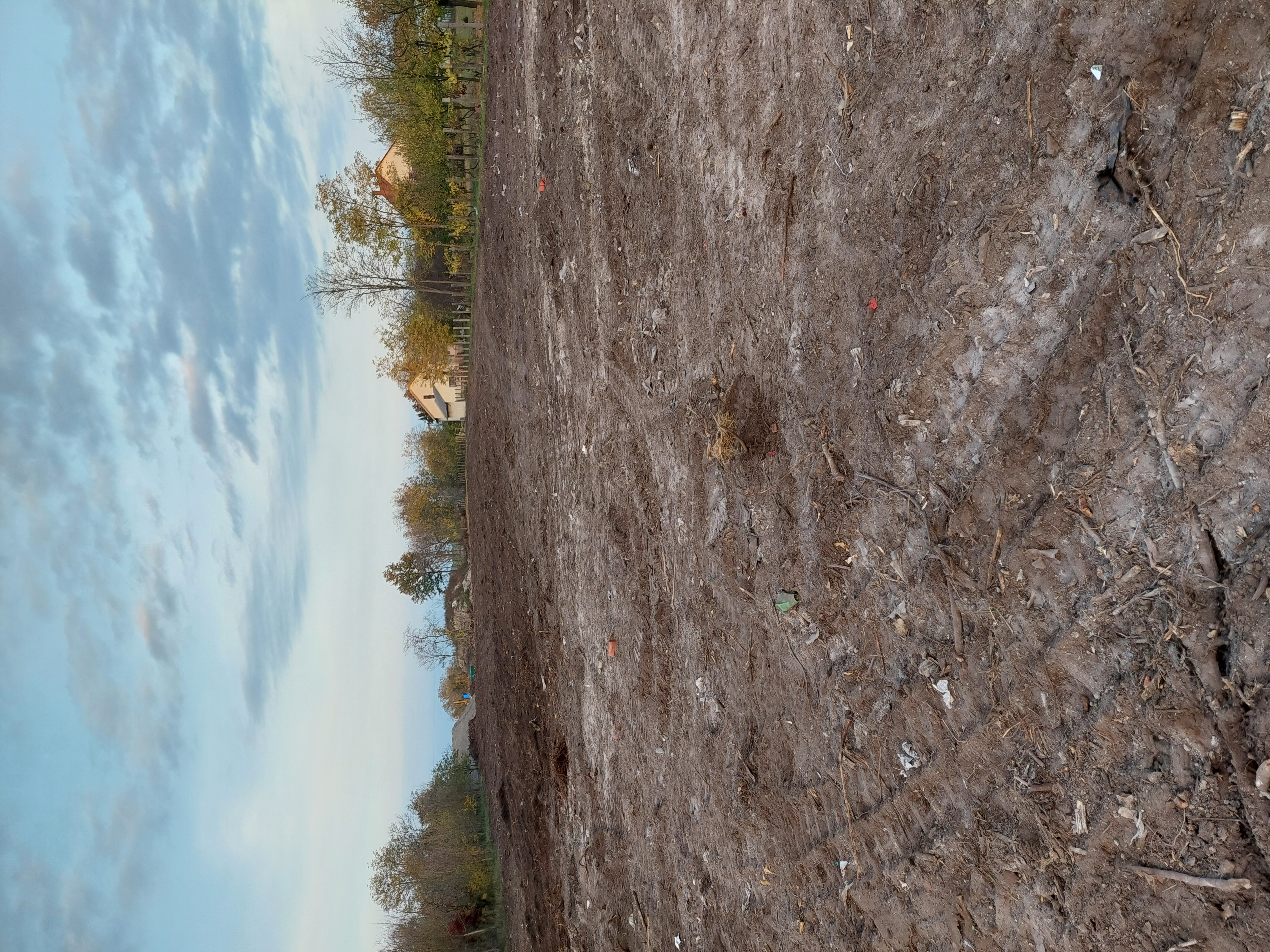 Kozossegi-terek-es-zoldfeluletek-fejlesztese-Pihenoerdo-fejlesztese-