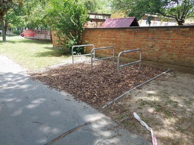 „Kerékpártámaszok kihelyezése Szegeden két részajánlati körben” 