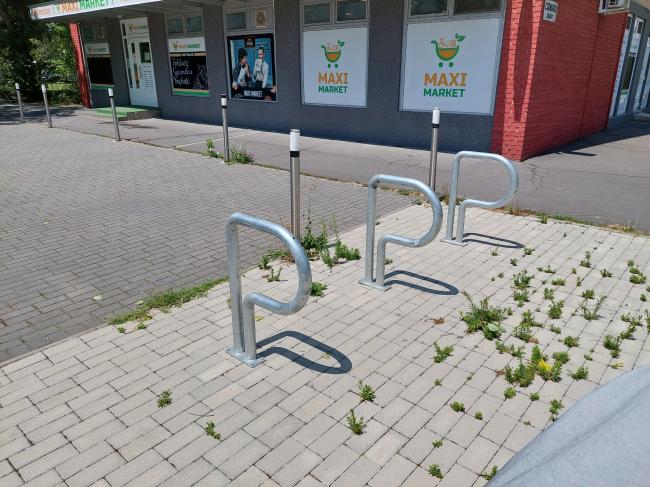 „Kerékpártámaszok kihelyezése Szegeden két részajánlati körben” 