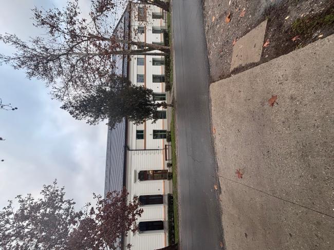 Szolgáltatóház felújítása Kiszomboron