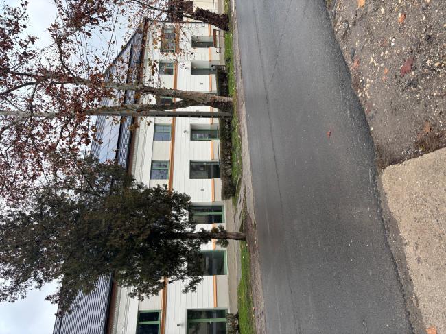 Szolgáltatóház felújítása Kiszomboron