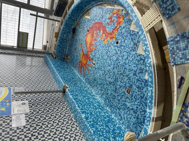  Algyői Borbála  Fürdő beltéri gyermek -ülő-élmény medencék  mozaikburkolatának felújítása
