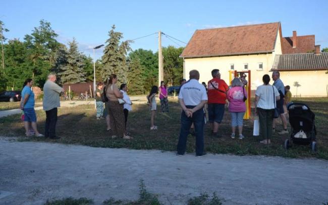 Közösségi terek és zöldfelületek fejlesztése – Pihenőerdő fejlesztése.” 